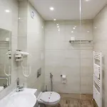 Хотел Лещен