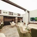 Hotel Leshten Hotel *