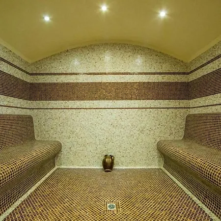 Hotel Leshten Hotel *