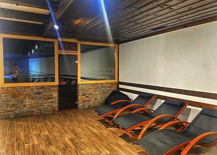 Hotel Leshten Hotel *