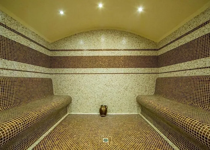 Hotel Leshten Hotel *